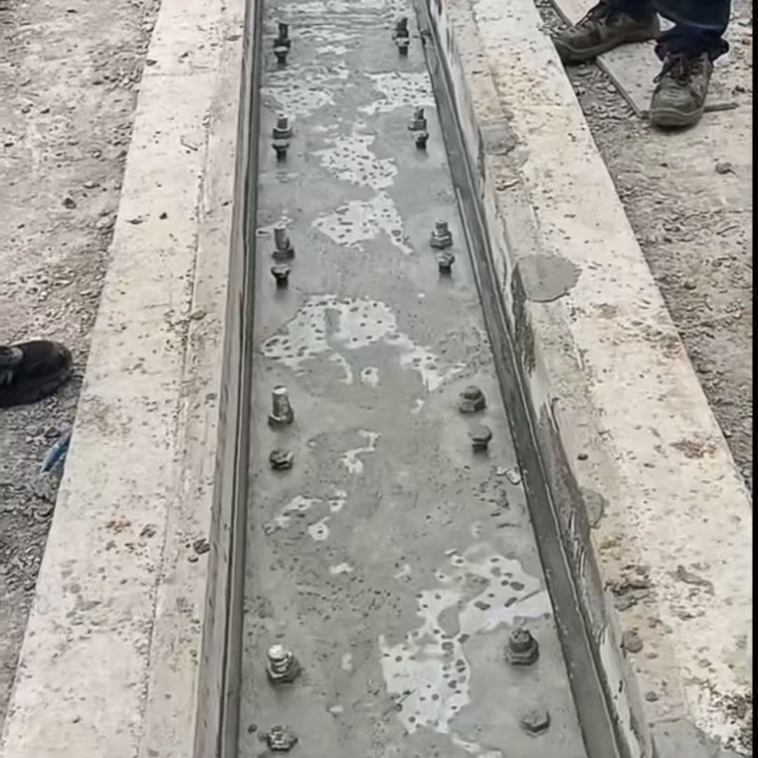 嘉善港口码头起重机龙门吊重型机械设备稳固用早强快凝轨道胶泥